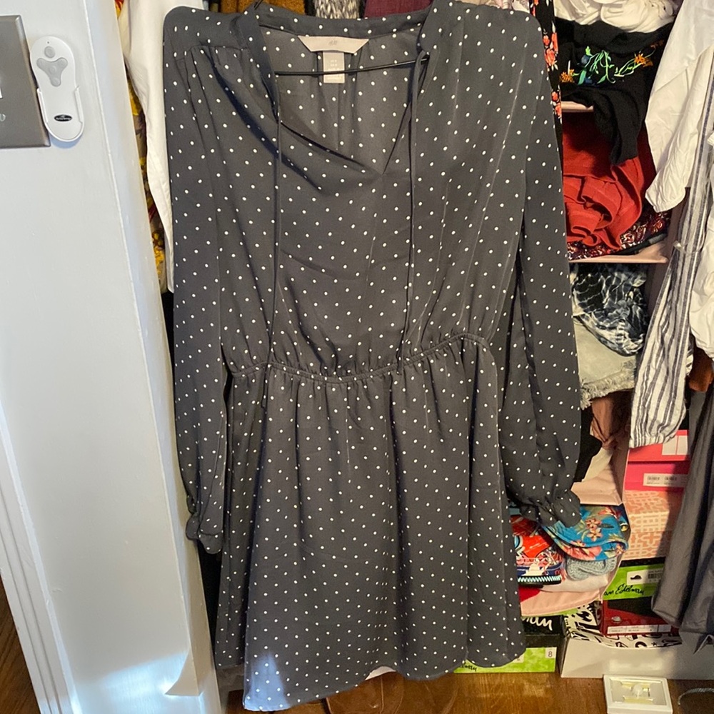 H&M grey polka dot long sleeve dress